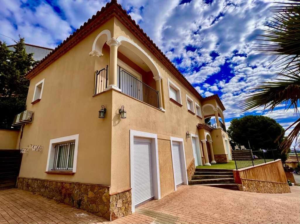 Villa Casa Mas Ambros Con Piscina Desbordante Calonge  Exterior foto